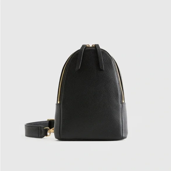 Quince Italian Leather Sling Pack - Picture 2 of 15